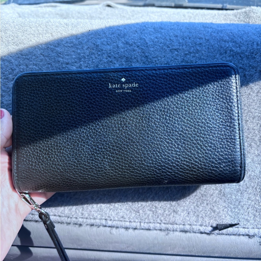 Black Kate spade wallet
